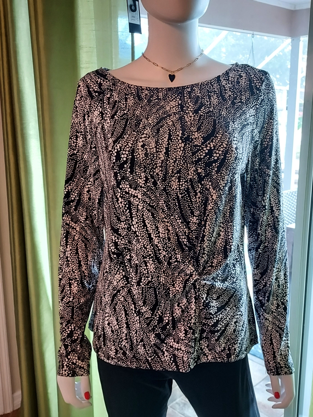 Tahari Black & White Speckled Long-Sleeve Front Twist Knot Tunic. Sz. L